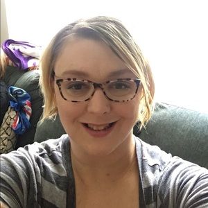 Meet your Posher, Angela